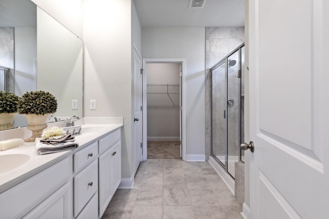 849 Brant St.  Photo 17