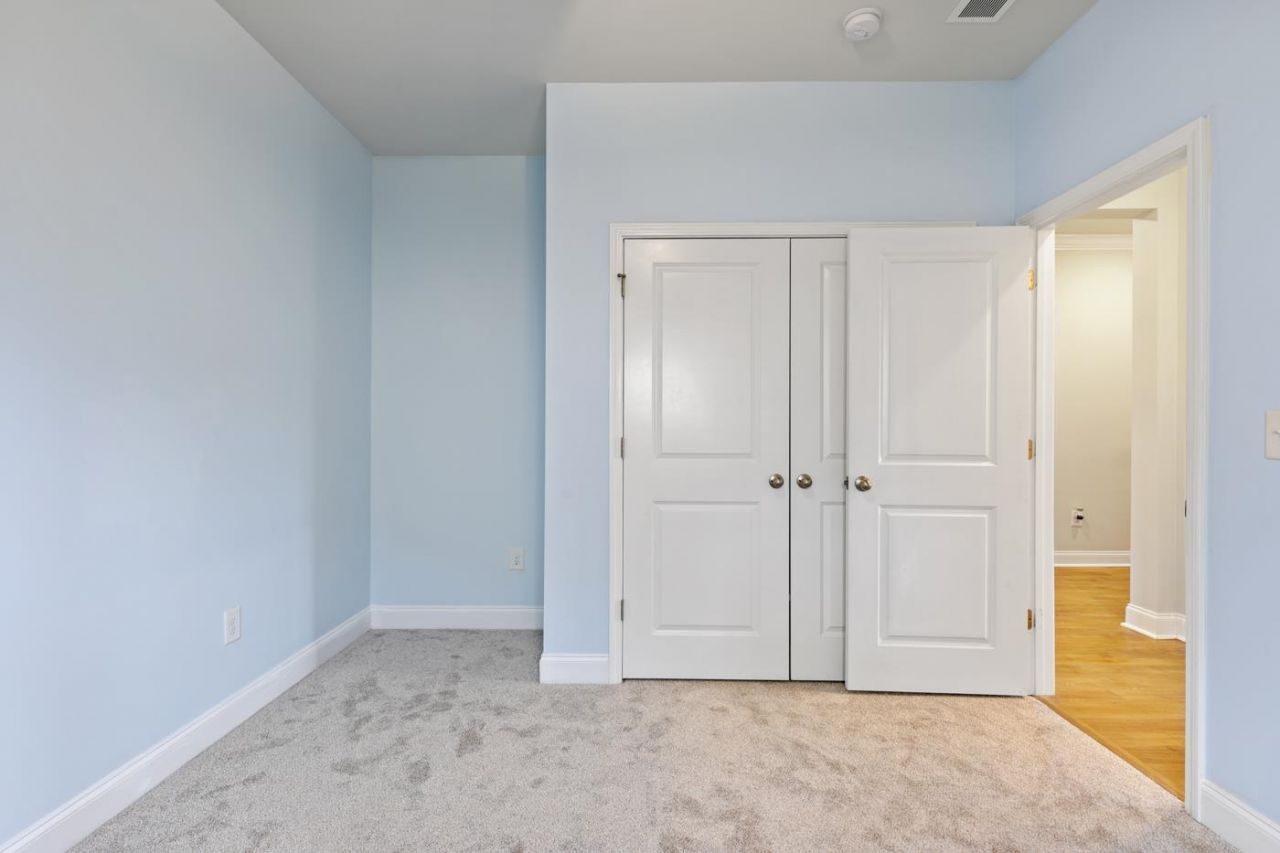 849 Brant St.  Photo 22