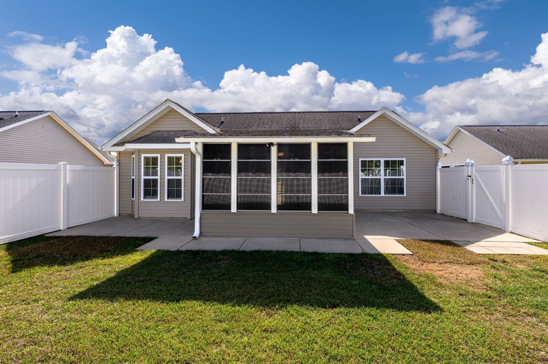 608 Bathurst Dr.  Photo 20