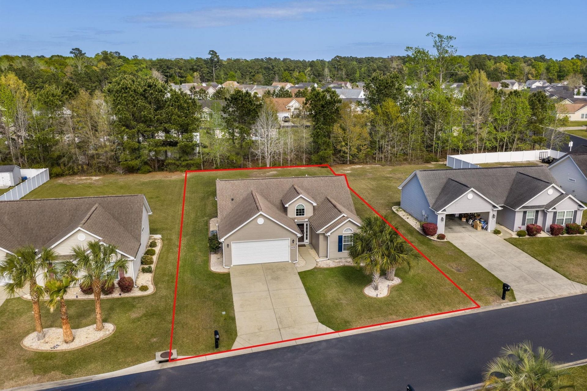608 Bathurst Dr. Photo 32
