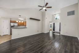 608 Bathurst Dr.  photo 4