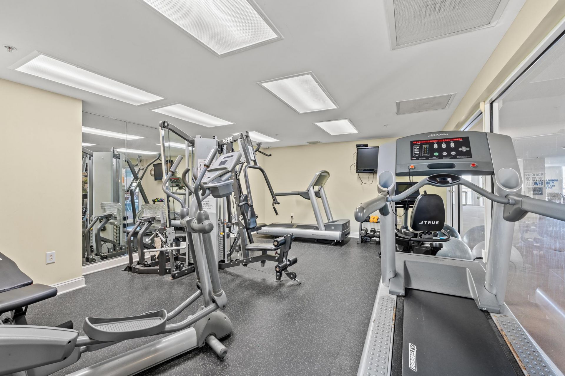 9547 Edgerton Dr. Photo 46