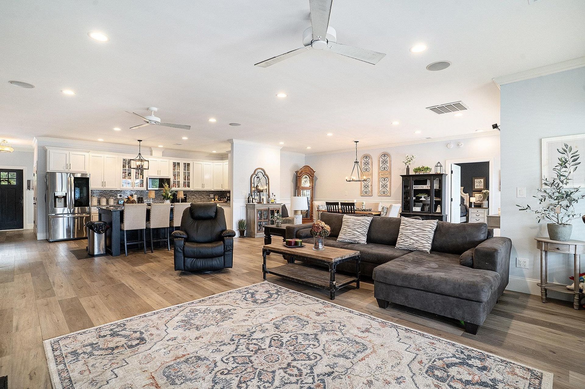 2409 River Rd.  Photo 10