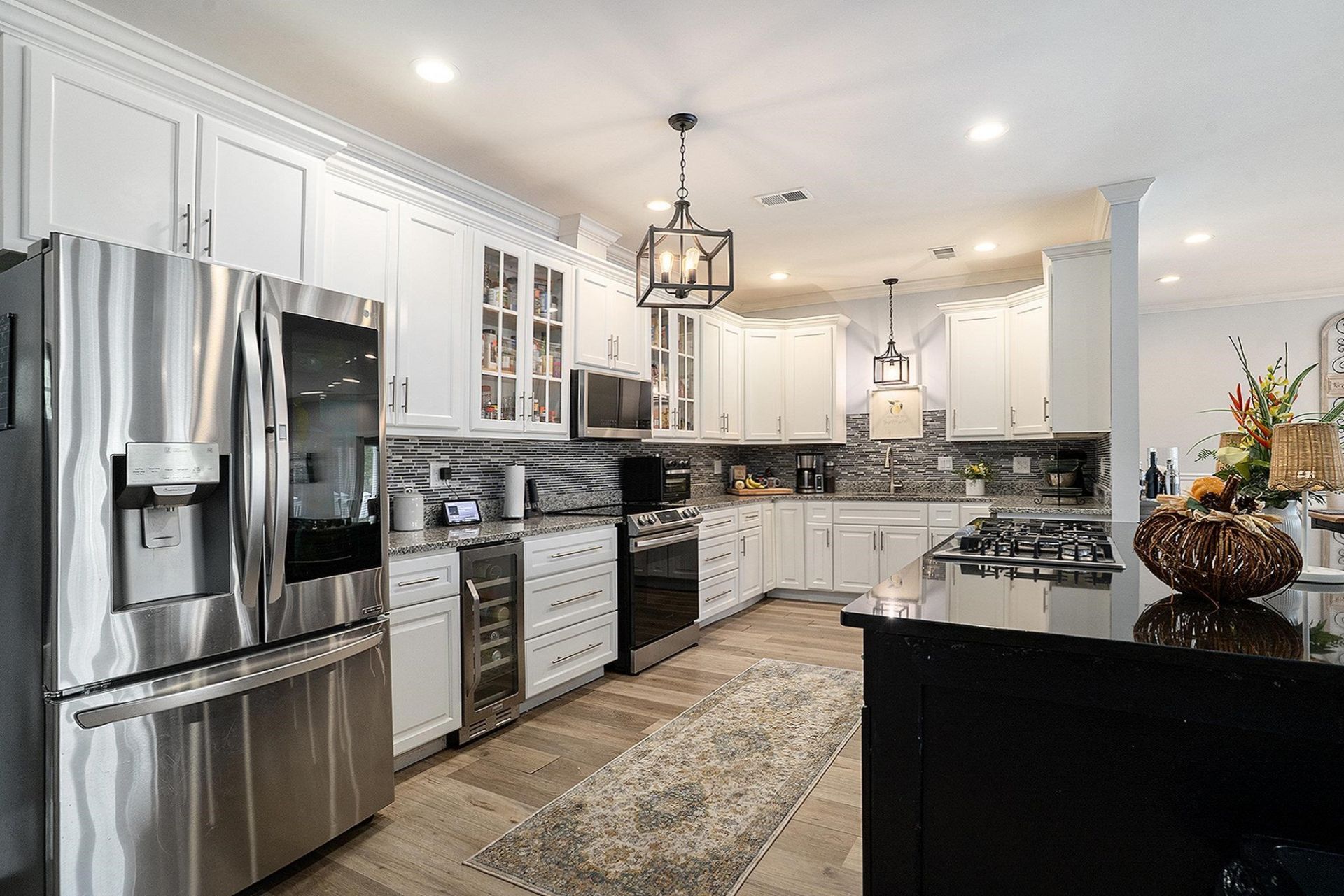 2409 River Rd.  Photo 15