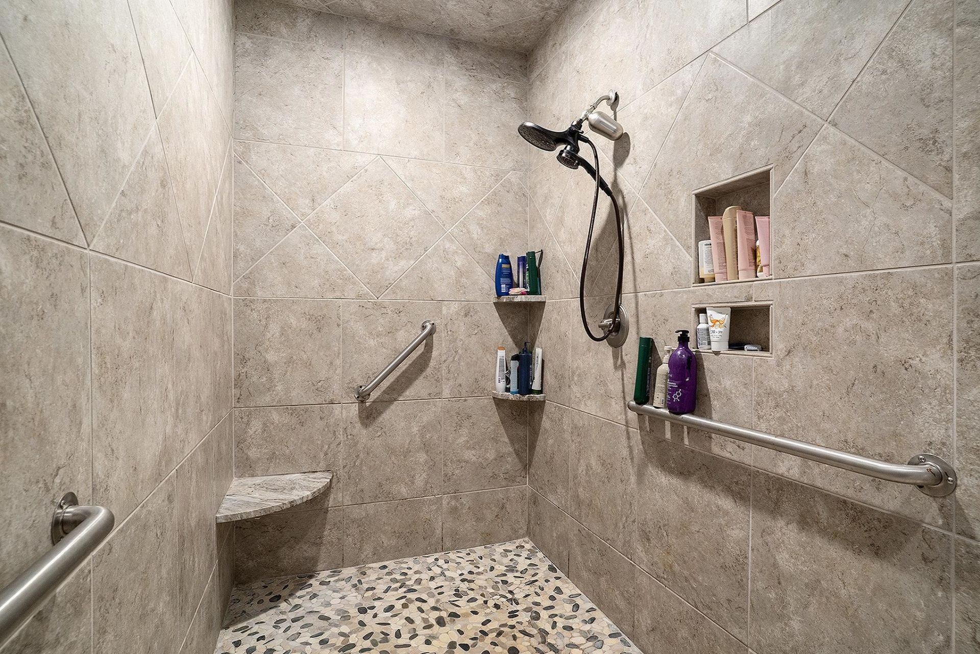 2409 River Rd.  Photo 20