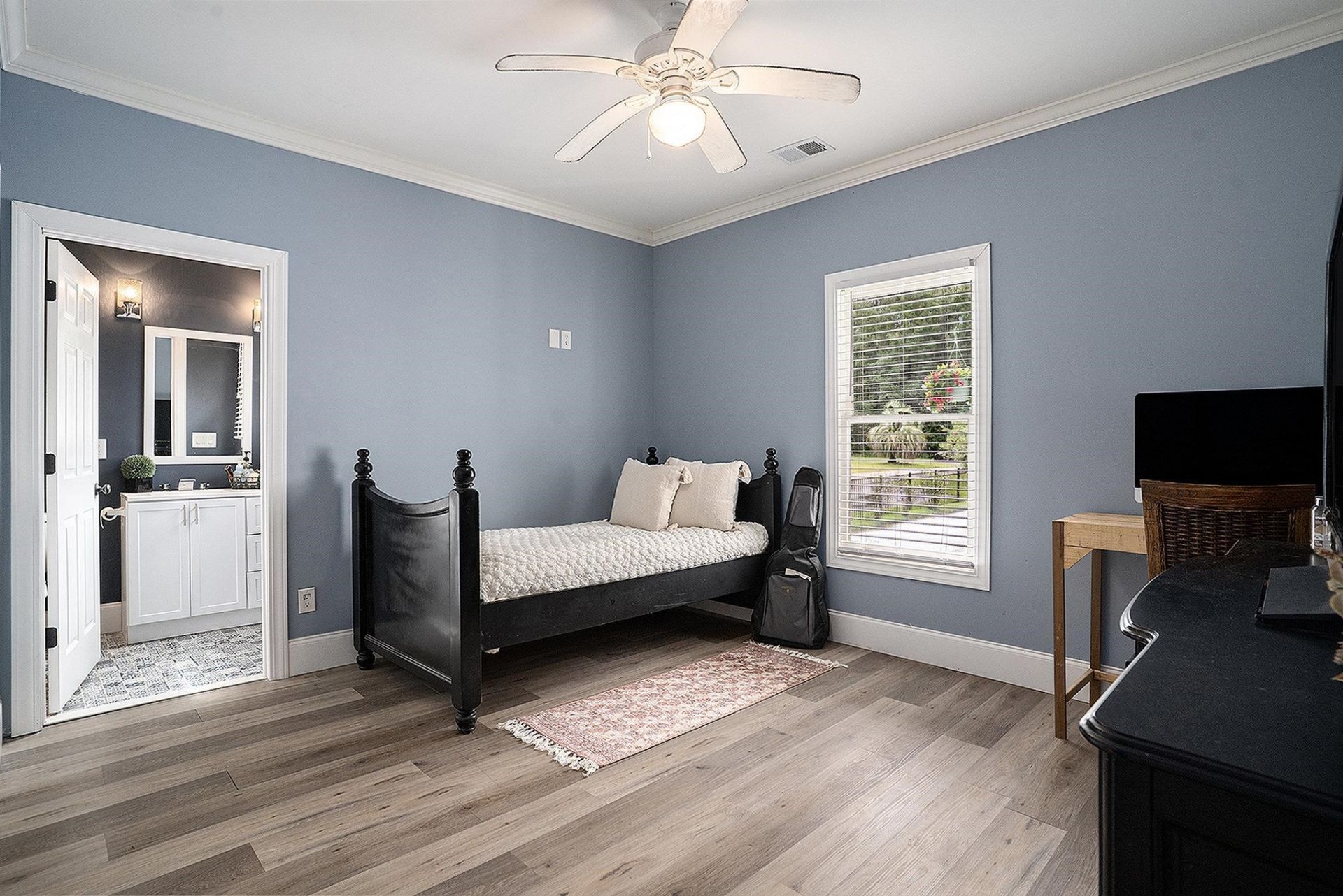 2409 River Rd.  Photo 24