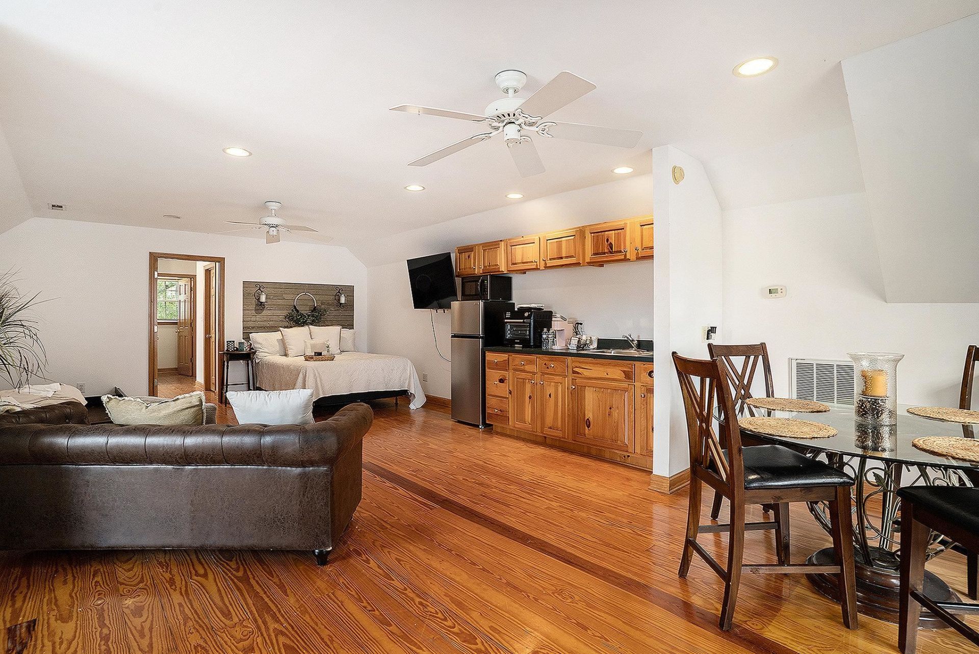 2409 River Rd.  Photo 28