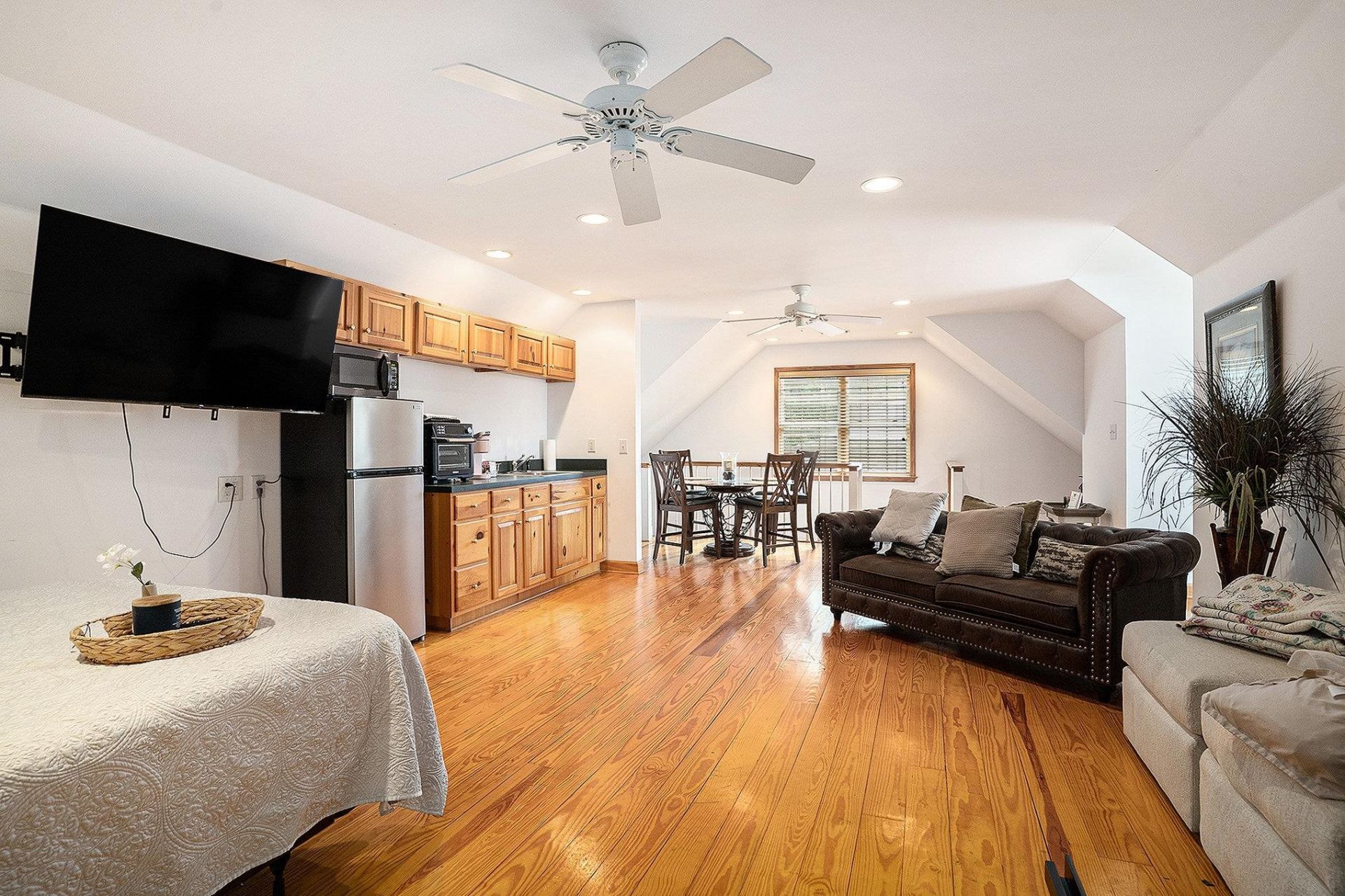 2409 River Rd.  Photo 29