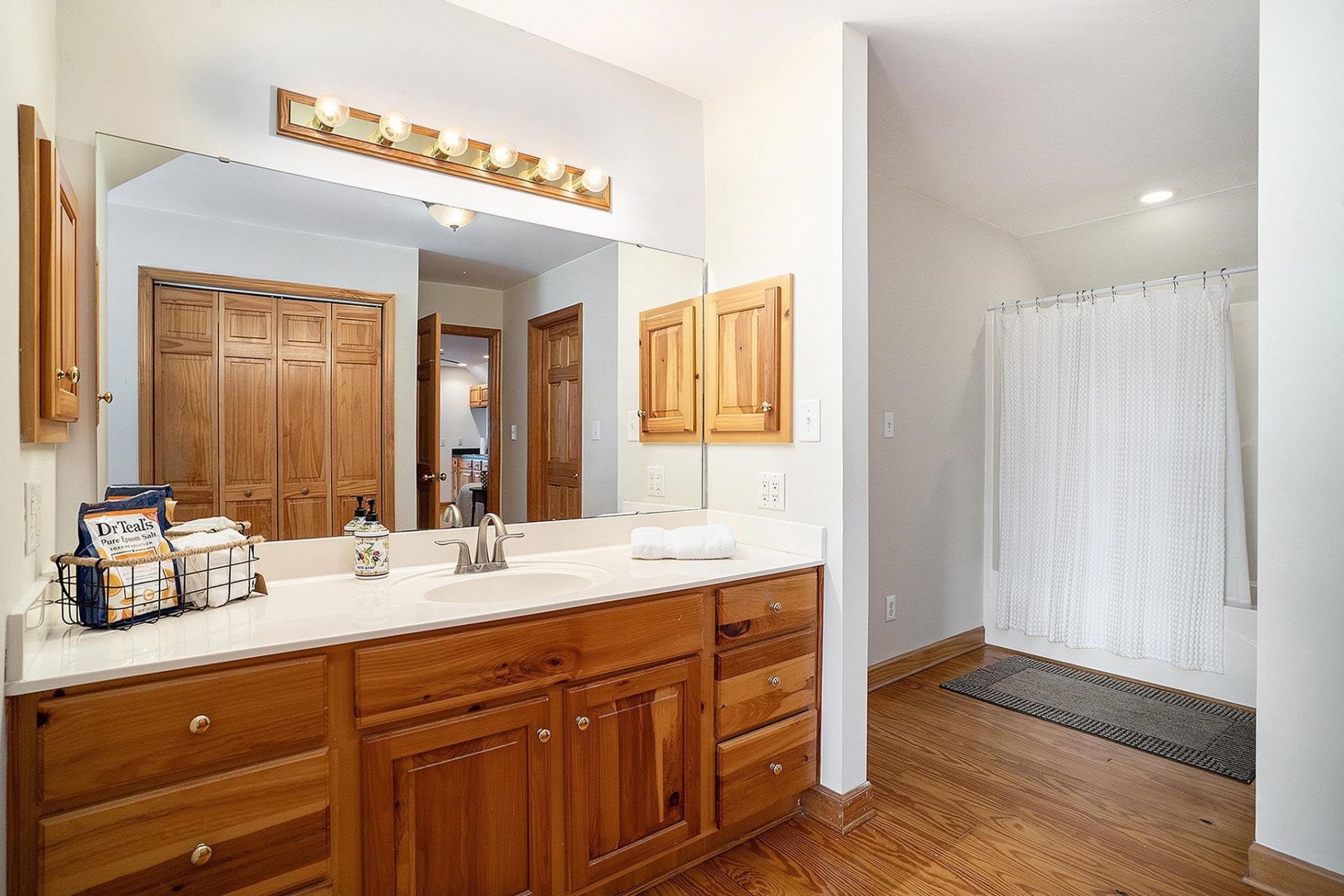 2409 River Rd.  Photo 32