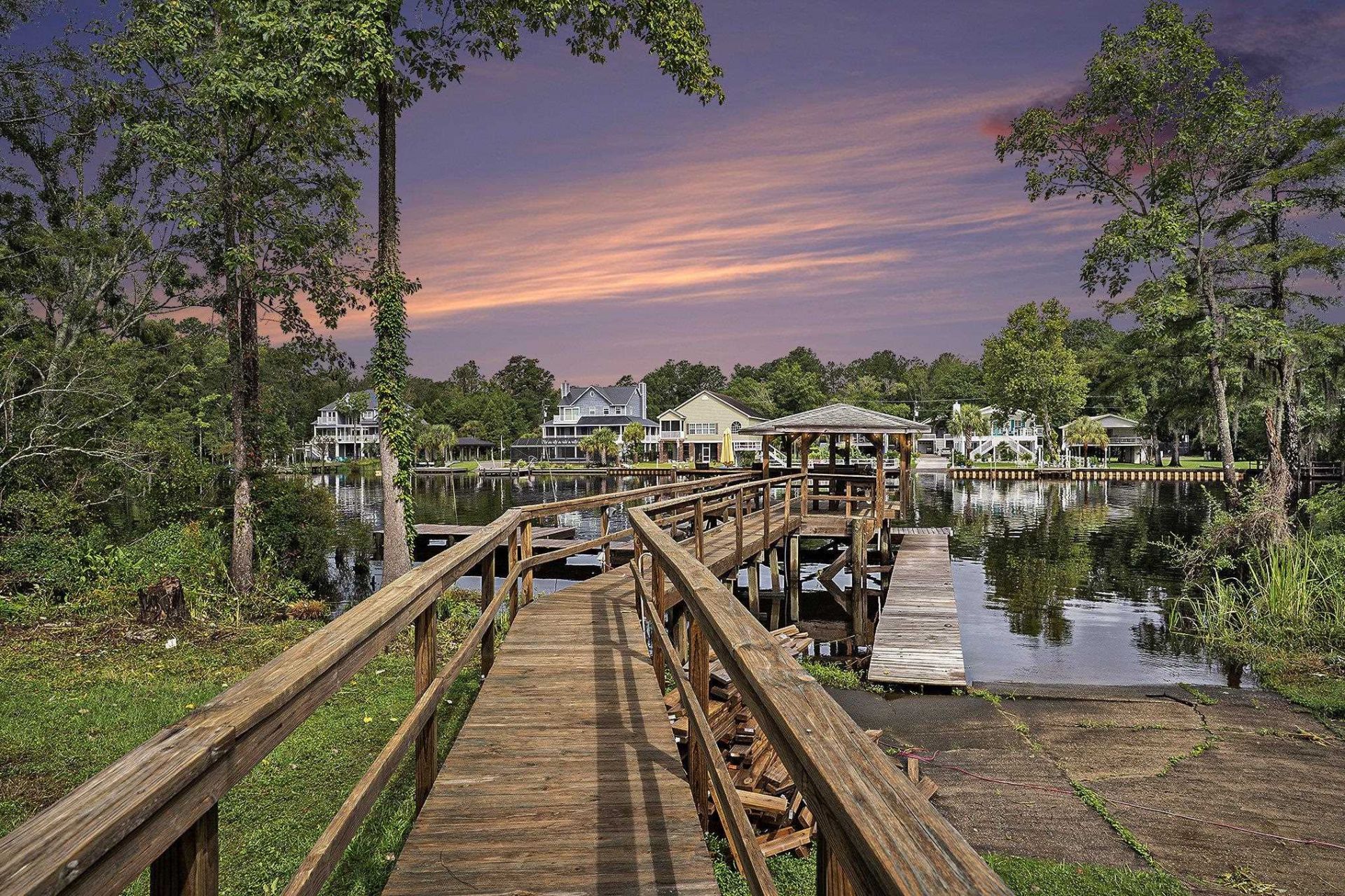 2409 River Rd.  Photo 53