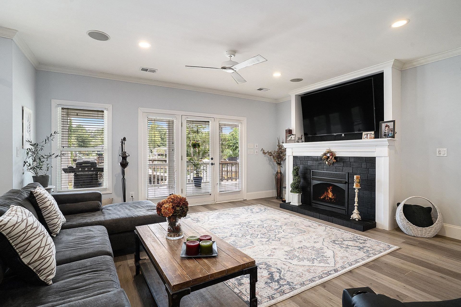 2409 River Rd.  Photo 8