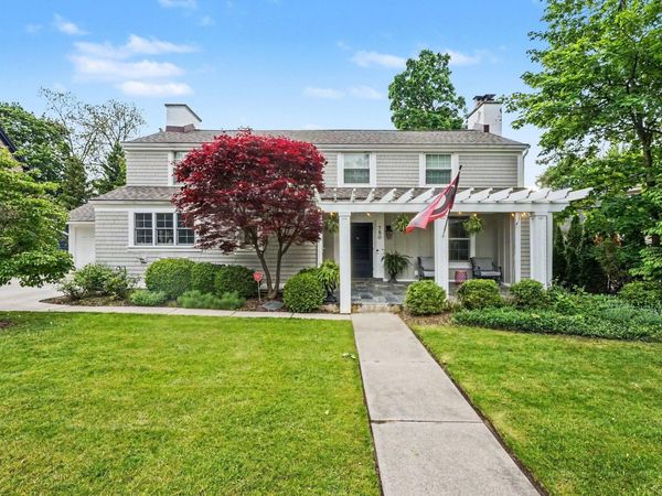 750 San Jose Drive SE, Grand Rapids, MI 49506