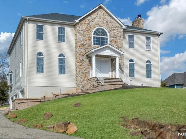 40 Horseneck Road, Montville Township, NJ 07045