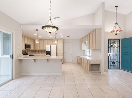 1 Pinache Ct, Sacramento, CA 95838 Photo