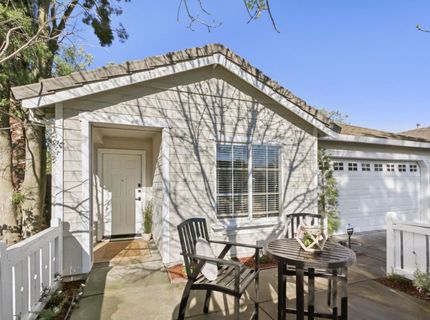 2345 Roualt St, Davis, CA 95618 Photo