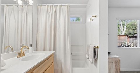 2345 Roualt St, Davis, CA 95618 Photo