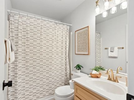 2345 Roualt St, Davis, CA 95618 Photo