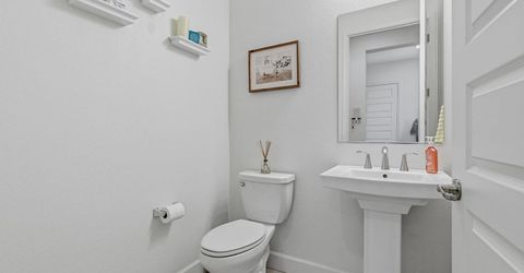 4691 Freesia Cir, Roseville, CA 95747 Photo