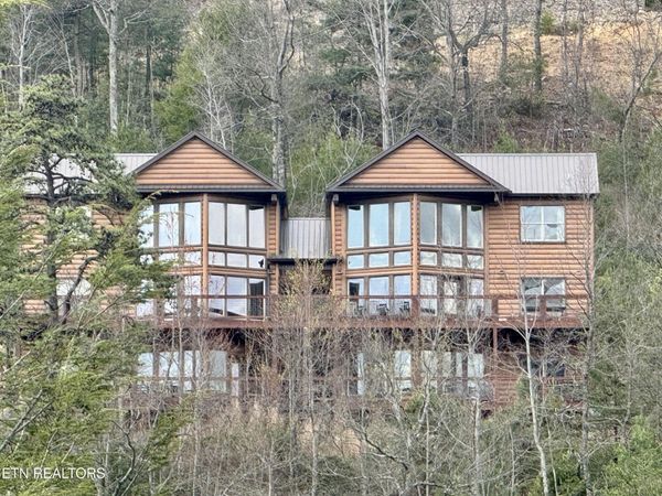 4228 Wears Valley Rd, Sevierville, TN 37862