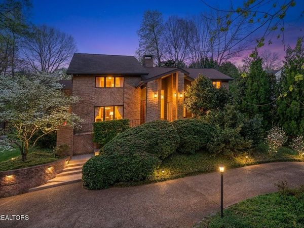 667 Kenesaw Ave, Knoxville, TN 37919