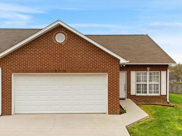 2530 Glen Meadow Rd, Knoxville, TN 37909