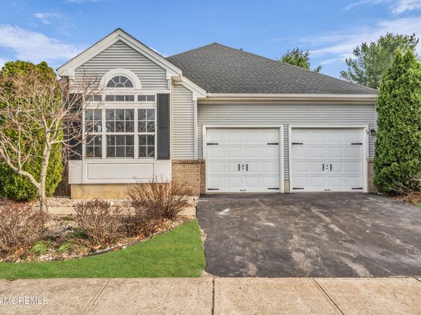 28 Florence Drive, Manchester, NJ 08759