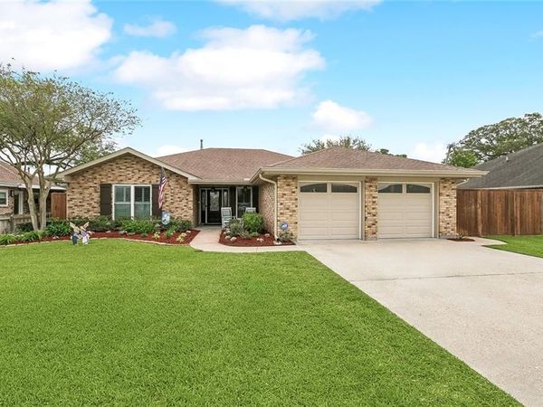 406 AVENUE A Avenue, Belle Chasse, LA 70037