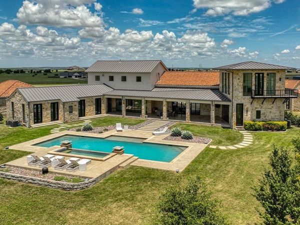 11802 E Rocky Creek Road, Crowley, TX 76036