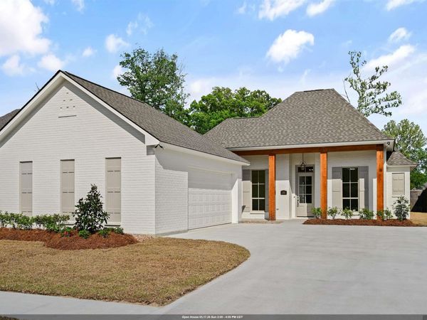 17452 Lions Ear Ln, Prairieville, LA 70769