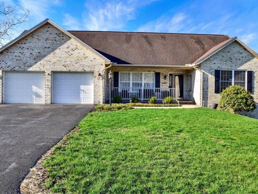 204 Jade Drive , Chambersburg, PA 17202 Main Photo