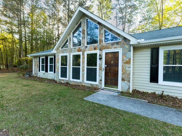 100 Field Green Court, Fayetteville, GA 30215