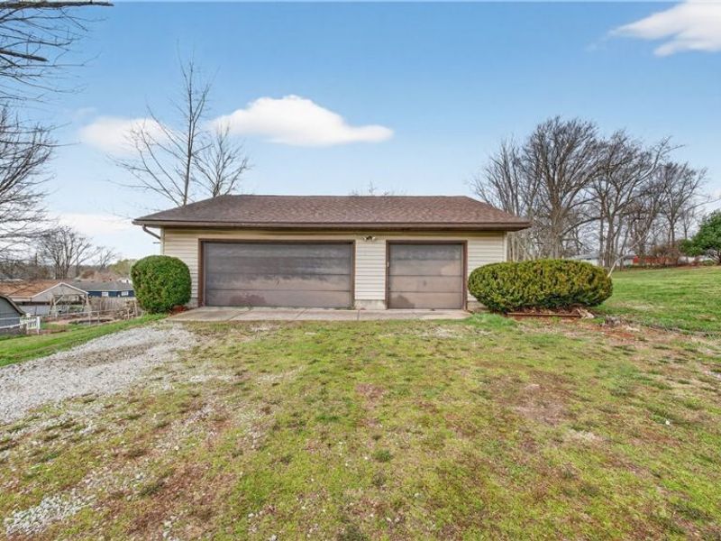 1952 Caroline Avenue, Norton, OH 44203 Photo 11