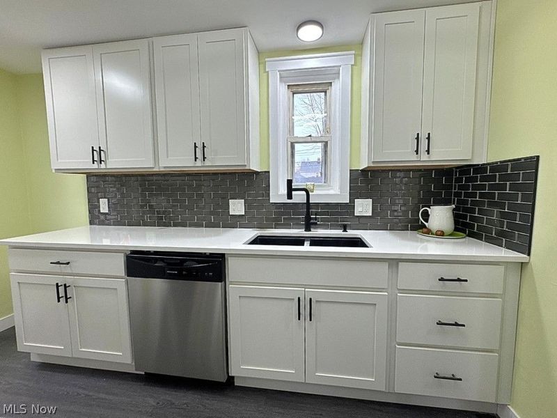 22000 Kennison Avenue , Euclid, OH 44123 Photo 18