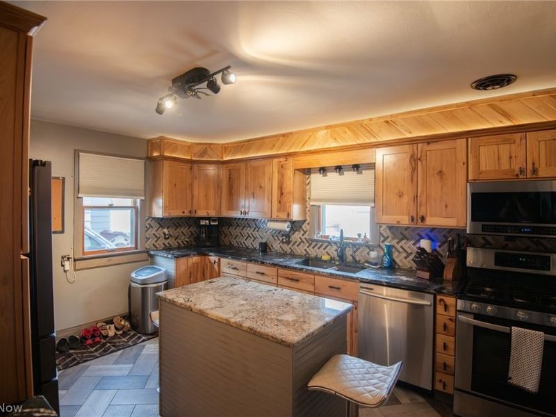 69 S Belle Vista Avenue , Youngstown, OH 44509 Photo 11