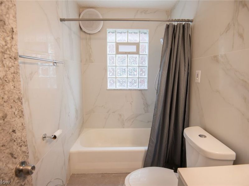 69 S Belle Vista Avenue , Youngstown, OH 44509 Photo 18