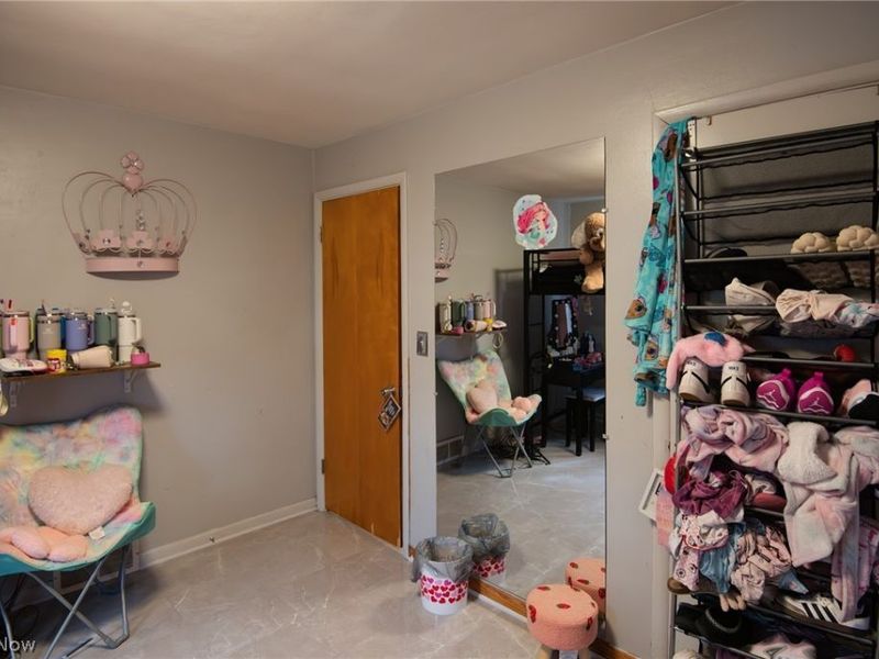 69 S Belle Vista Avenue , Youngstown, OH 44509 Photo 21