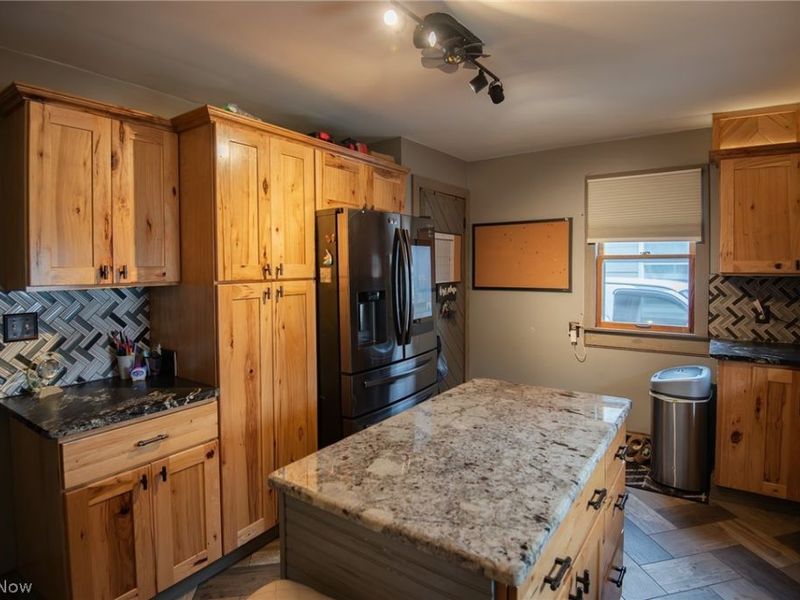 69 S Belle Vista Avenue , Youngstown, OH 44509 Photo 9