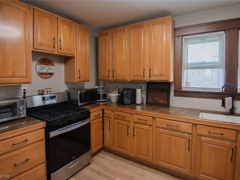 2816 Hoagland Blackstub Road , Cortland, OH 44410 Photo 5