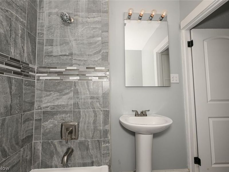 103 Norwood Street , Barberton, OH 44203 Photo 20