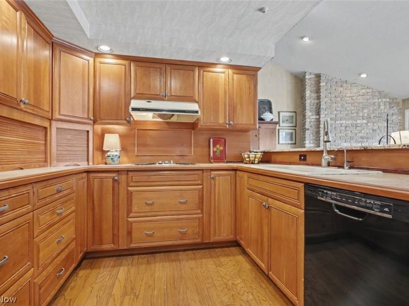 270-26 Hawthorne Drive , Aurora, OH 44202 Photo 14