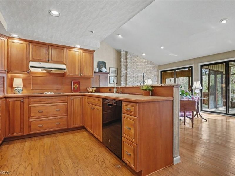 270-26 Hawthorne Drive , Aurora, OH 44202 Photo 15