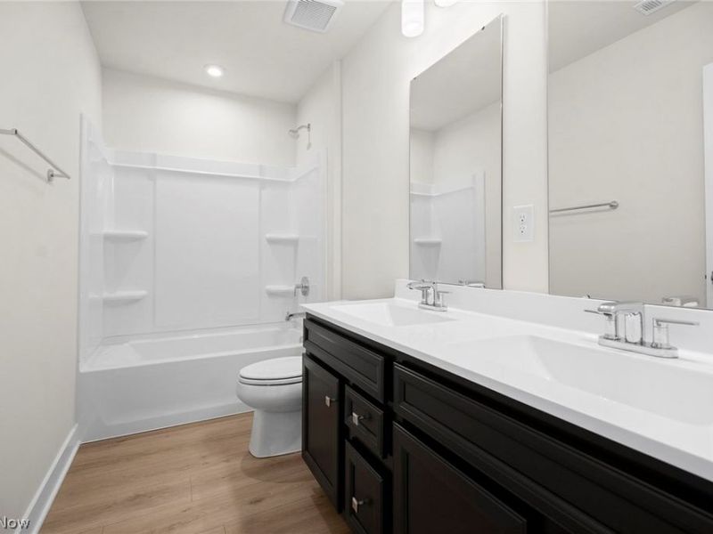 2032 Viewpointe Court , Columbia Station, OH 44028 Photo 26