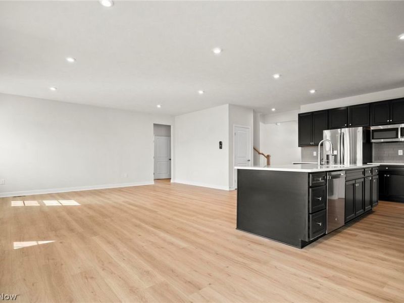 2032 Viewpointe Court , Columbia Station, OH 44028 Photo 8