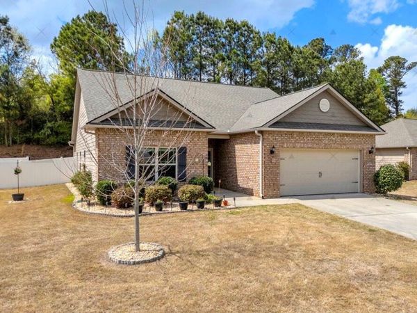 825 Hidden Hollow Circle, Commerce, GA 30529