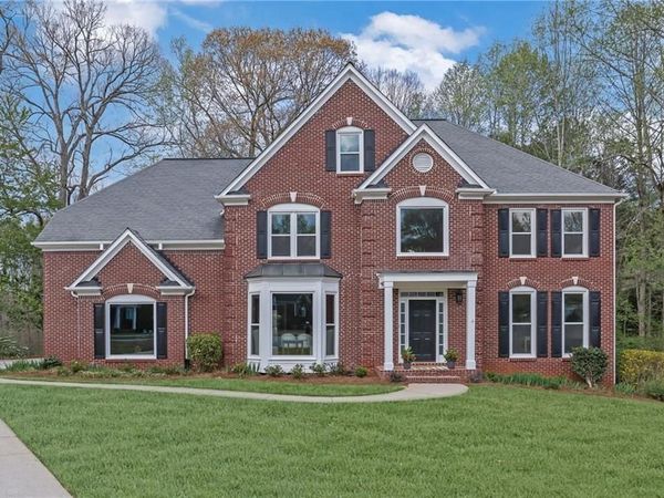 5380 Castlebrooke Crossing Drive, Cumming, GA 30040