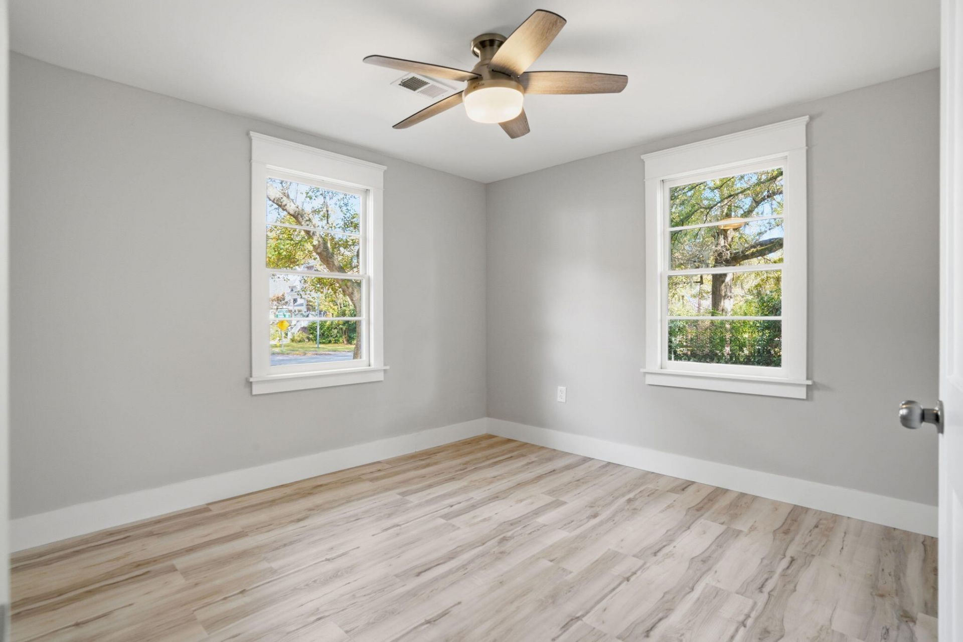 1855 Dogwood Road Photo 9