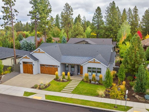 60882 SW Headwaters Loop, Bend, OR 97702