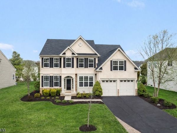 24 Crestview Dr, Clinton, NJ 08809