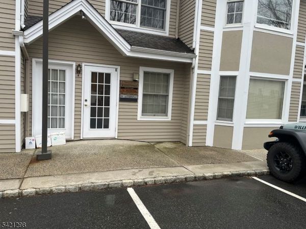 5 Mountain Blvd, Warren, NJ 07059