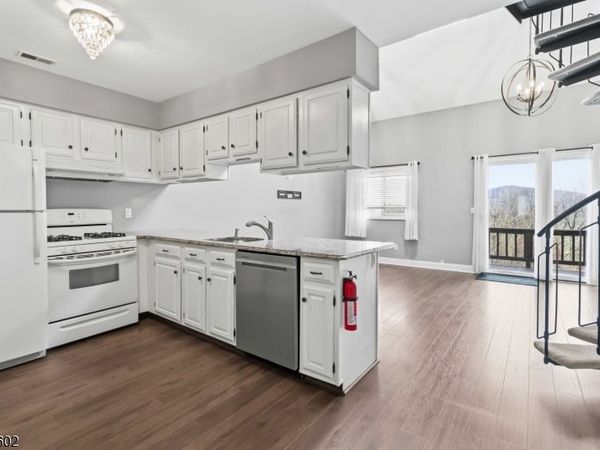 1 Onuma Ct, Unit 4, Vernon, NJ 07462